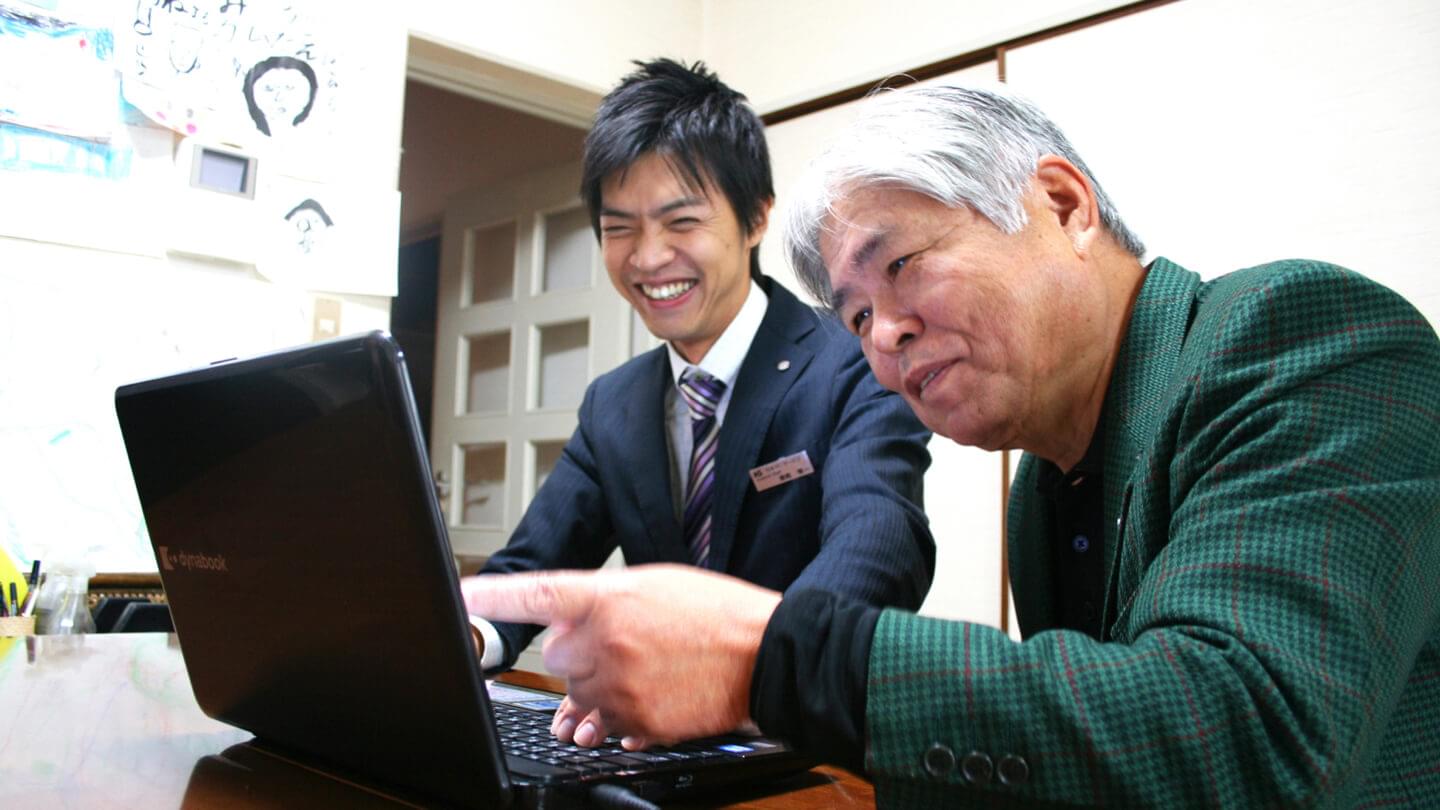 インタビューの様子_1